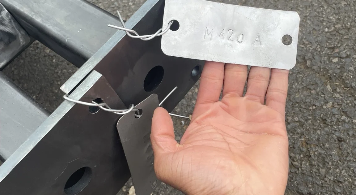 tracabilite pieces galvanisation chantier paris etiquette metal